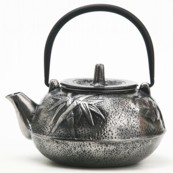 Чугунный чайник чёрный 800мл